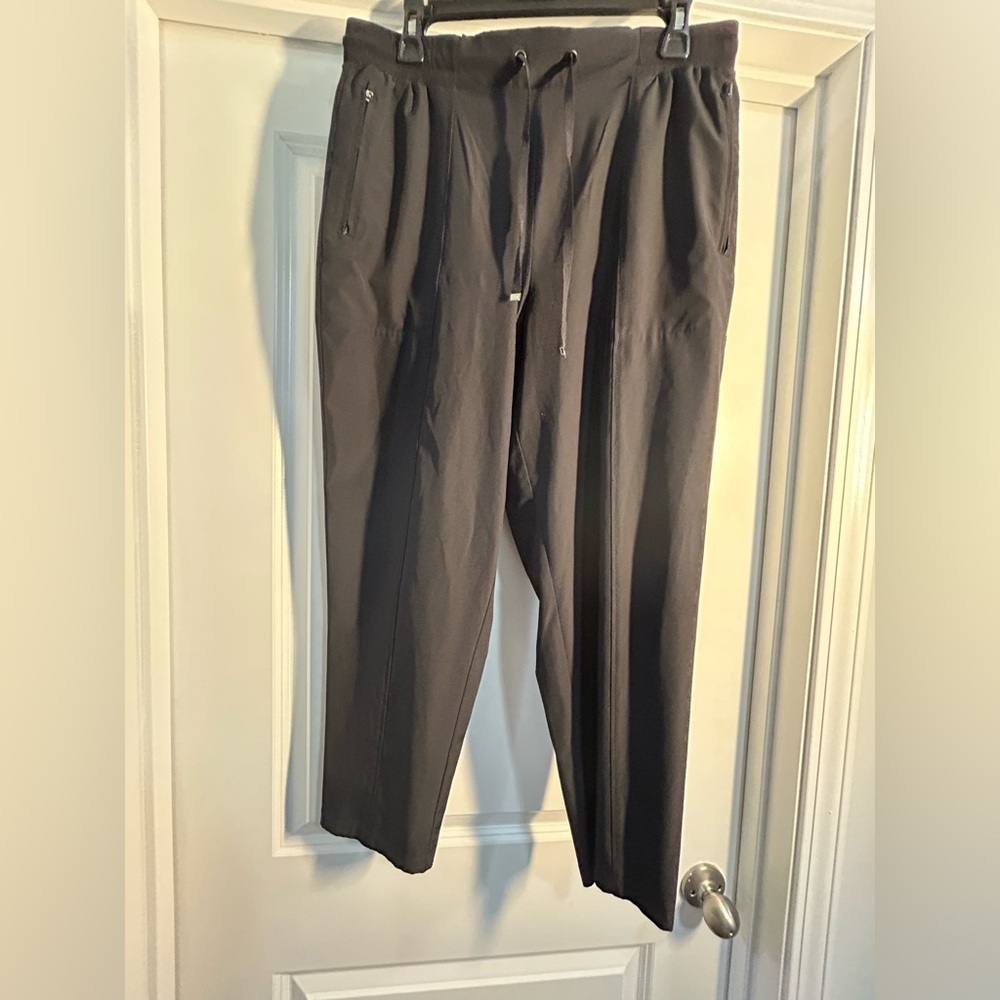 Lou & Grey Relaxed Fig Black Pants-25"‎